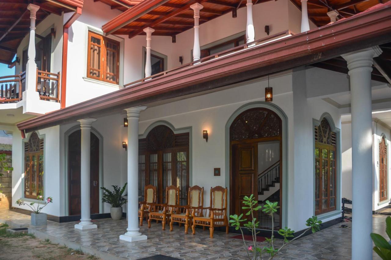 Janu Homestay Tangalle Eksteriør bilde
