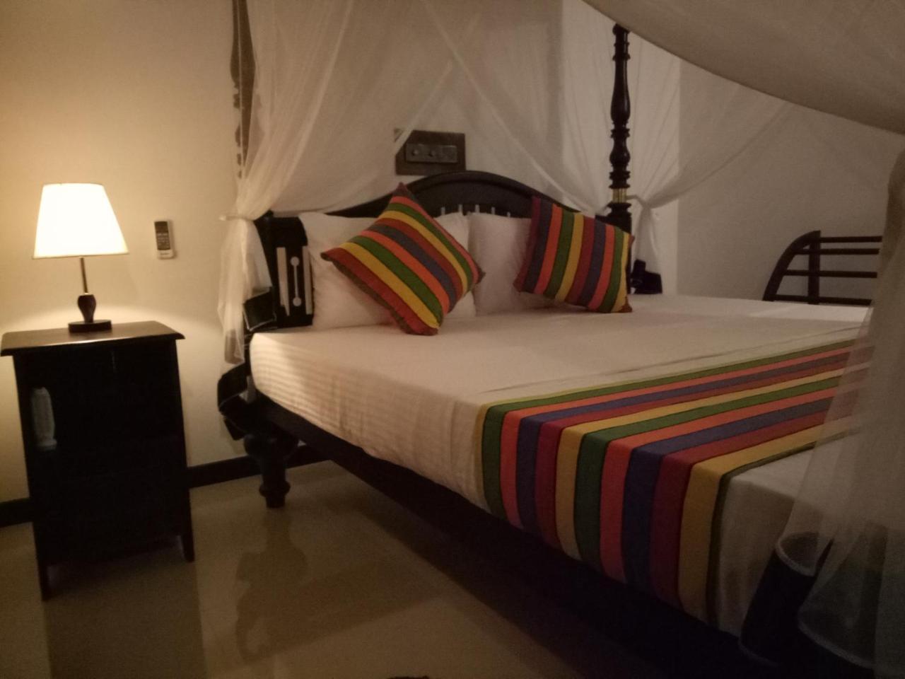 Janu Homestay Tangalle Eksteriør bilde
