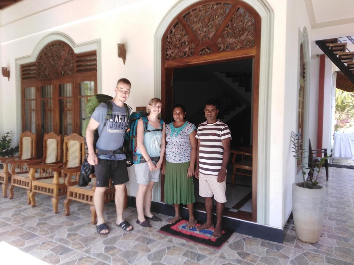 Janu Homestay Tangalle Eksteriør bilde